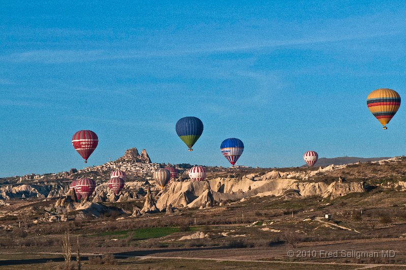 20100405_070639 D300.jpg - View of neighbouring balloons